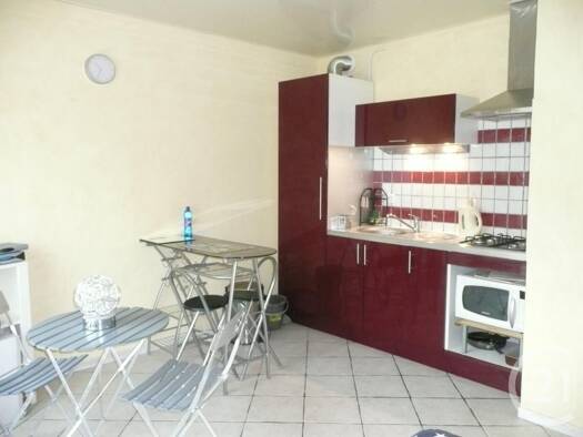 Appartement à louer 586 € 1 pièce 22,3 m² RDC Maurepas 78310
