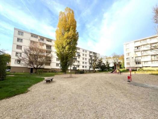 Appartement à vendre 180 000 € 3 pièces 2 chambres 64 m² Étage 4/4 Gare de Gagny-Henri Barbusse Gagny 93220