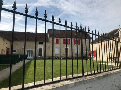 Immeuble à vendre 1 050 000 € 580 m² La Chapelle-Moutils 77320