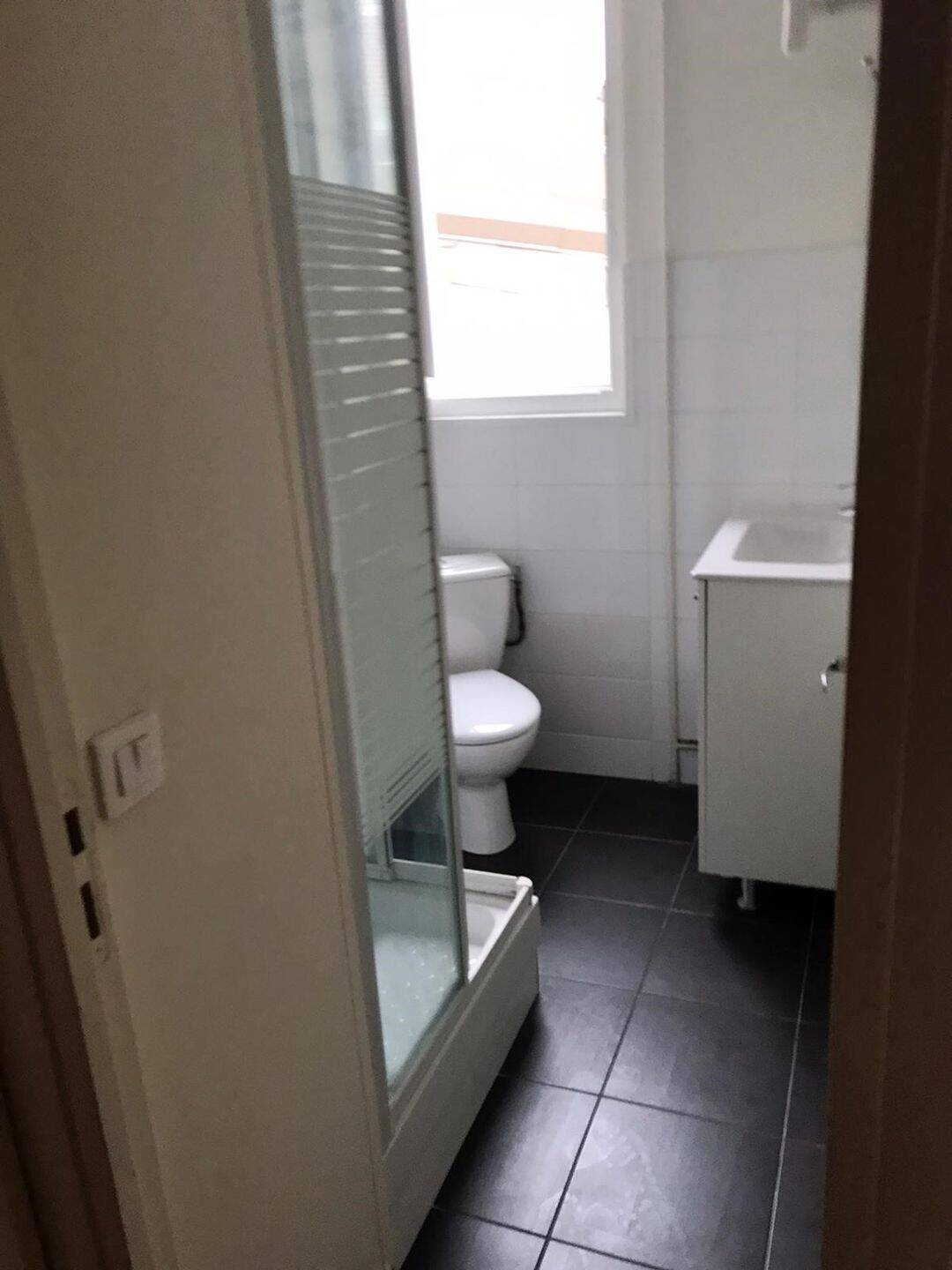 Maison à louer, 17m², COURBEVOIE