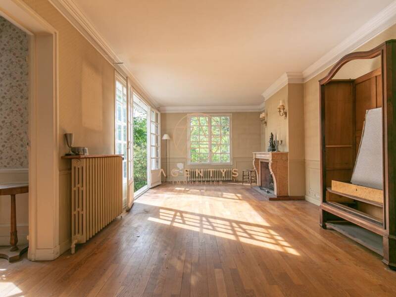 Maison à vendre, 177m², SAINT MAUR DES FOSSES