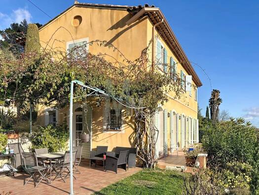 Villa en viager occupé Bouquet 595 270 € 5 pièces 3 chambres 152,7 m² Saint Jean-Saint Christophe Grasse 06130