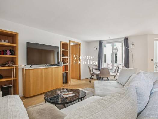 Appartement à vendre 735 000 € 2 pièces 1 chambre 43 m² Étage 1/5 Paris 6ème arrondissement 75006