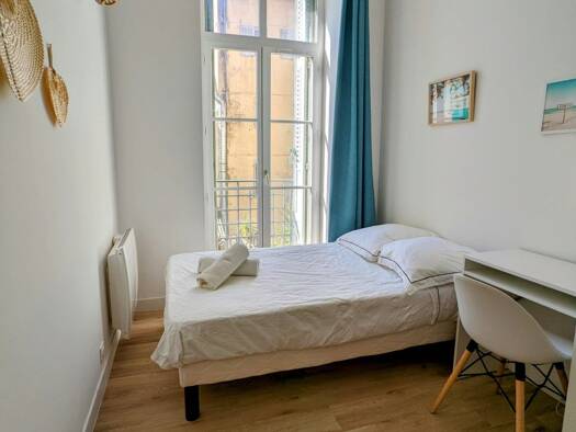 Appartement à louer 540 € 5 pièces 4 chambres 80 m² 1er étage Belsunce Marseille 1er arrondissement 13001