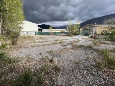 Terrain à louer 590 € 583 m² de terrain Entrevaux 04320