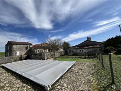 Maison à vendre 400 900 € 7 pièces 5 chambres 255 m² 8 285 m² de terrain Mareuil en Perigord 24340