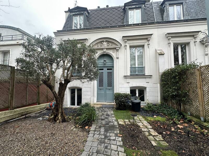 Maison à louer, 143m², PARIS 16E