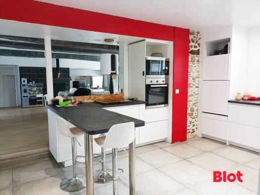 Villa à vendre 220 500 € 5 pièces 4 chambres 211,1 m² 969 m² de terrain Torcé 35370