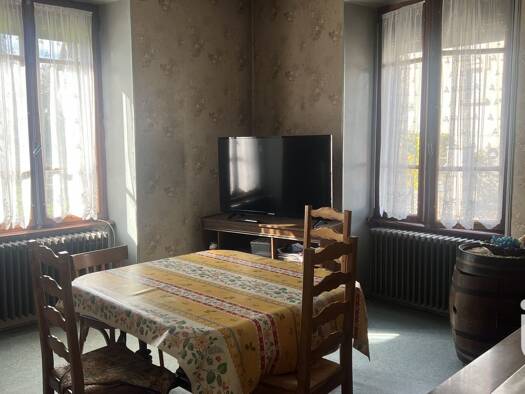 Maison à vendre 89 000 € 3 pièces 2 chambres 73 m² 443 m² de terrain Centre Ville Héricourt 70400