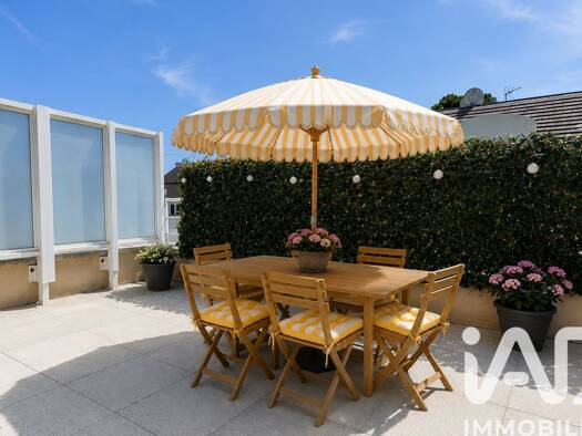 Appartement à vendre 235 000 € 4 pièces 3 chambres 82 m² 2 étages Sud Mennecy 91540