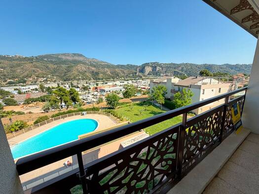 Appartement à vendre 229 000 € 2 pièces 1 chambre 41,71 m² Étage 3/3 Les Ecarts-Village-Plans de Carros Carros 06510