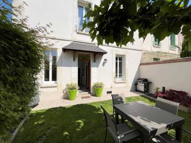 Maison à vendre 320 000 € 7 pièces 4 chambres 144 m² Sens 89100