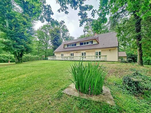 Maison à vendre 750 000 € 7 pièces 5 chambres 204 m² 3 900 m² de terrain Ouest Lamorlaye 60260