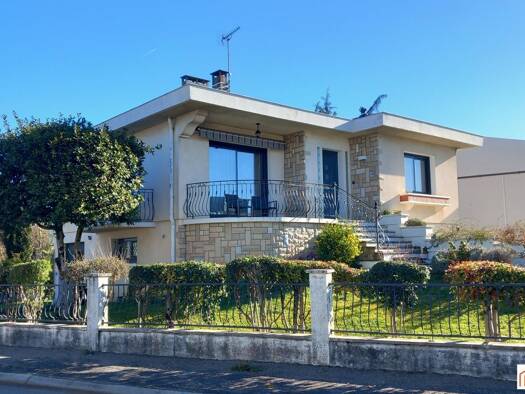 Maison à vendre 255 000 € 4 pièces 3 chambres 131 m² 616 m² de terrain Colayrac-Saint-Cirq 47450