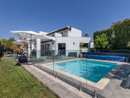 Maison à vendre 725 000 € 6 pièces 4 chambres 190 m² 583 m² de terrain Villeneuve-de-la-Raho 66180