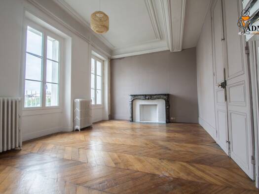 Immeuble à vendre 460 000 € 167 m² Meaux 77100