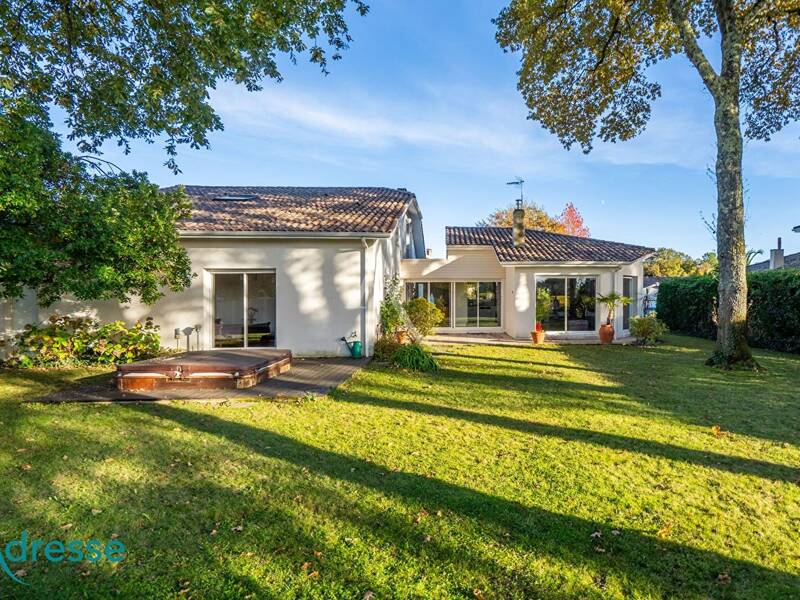 Maison à vendre, 213m², GRADIGNAN