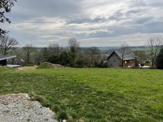 Terrain constructible viabilisé à vendre 43 960 € 1 876 m² de terrain Guerlédan 22530