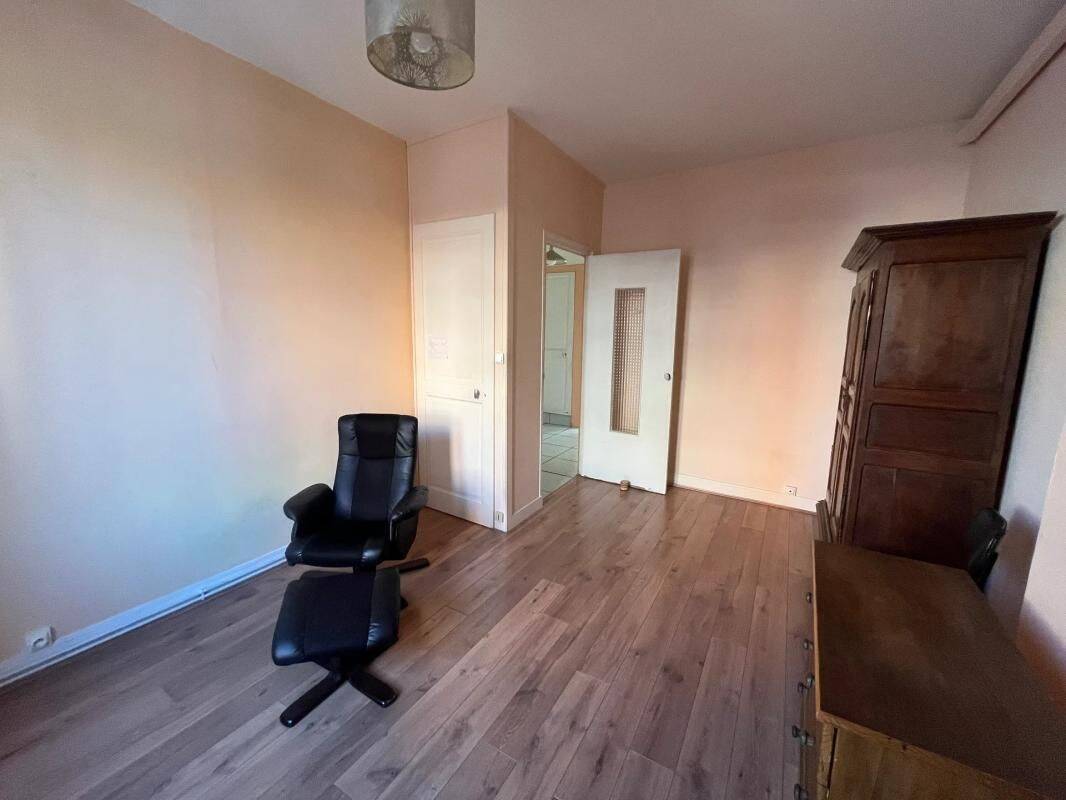 Appartement 2 pièces de 42 m² à Villeurbanne — 18