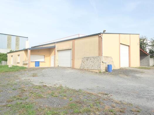 Entrepôt à vendre 182 000 € Grandparigny 50600