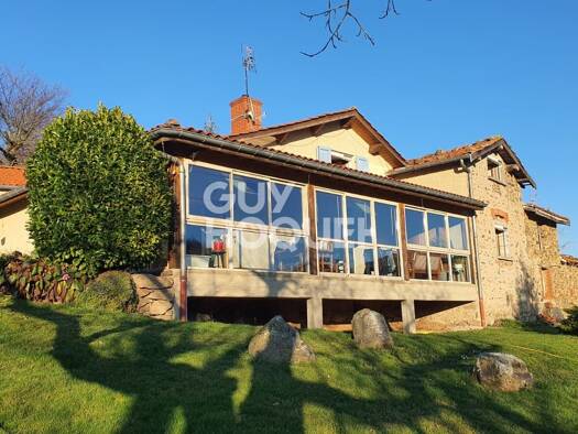 Maison à vendre 430 000 € 6 pièces 4 chambres 134 m² 2 395 m² de terrain Saint-Martin-en-Haut 69850