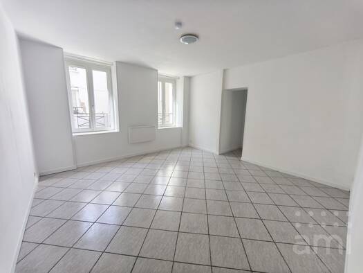 Appartement à louer 950 € 3 pièces 2 chambres 67 m² RDC Vieux Pays Carrieres Vaujours 93410