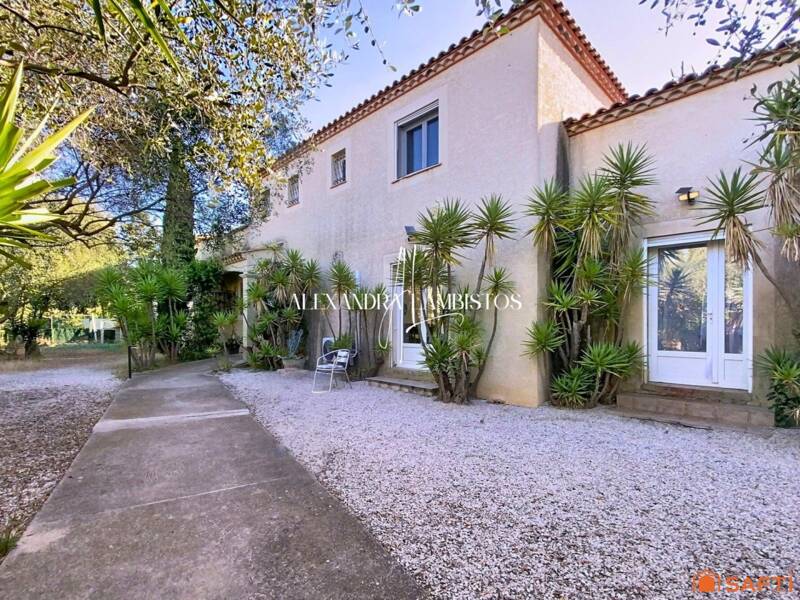 Maison à vendre, 248m², VIC LA GARDIOLE