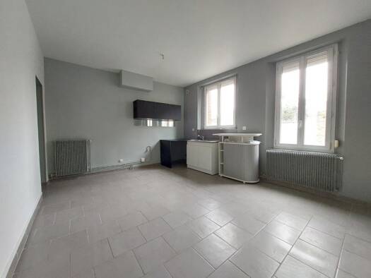 Appartement à louer 450 € 2 pièces 1 chambre 42 m² RDC/2 Cavees Est Caudebec-lès-Elbeuf 76320