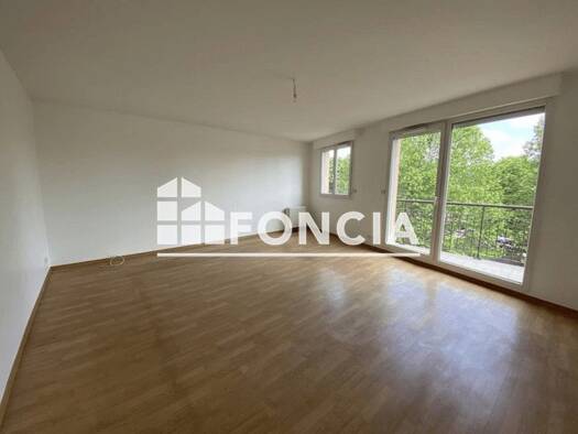 Appartement à louer 1 240 € 3 pièces 2 chambres 72,1 m² 1er étage Centre Brunoy 91800