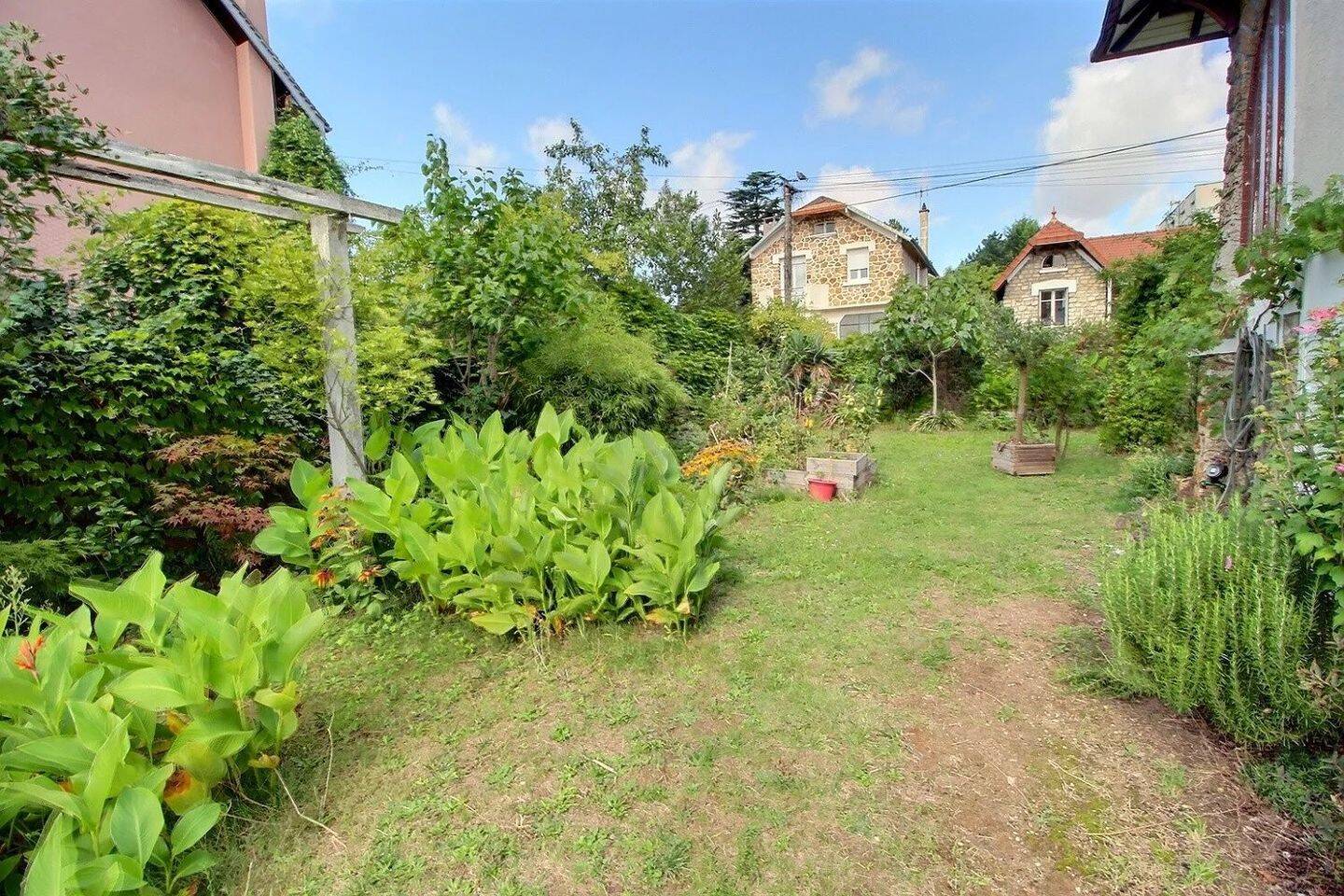 Maison à vendre, 0m², SAINT MAUR DES FOSSES