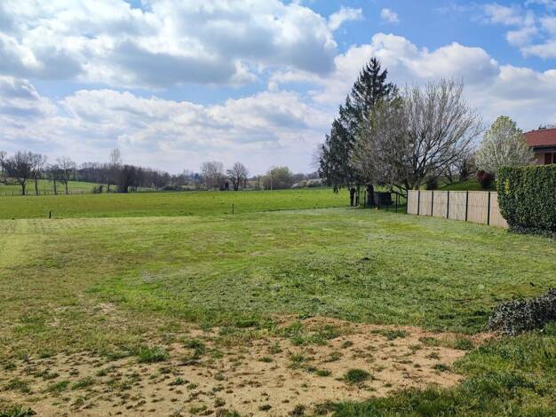 Terrain constructible à vendre 65 000 € 1 047 m² de terrain Confrançon 01310