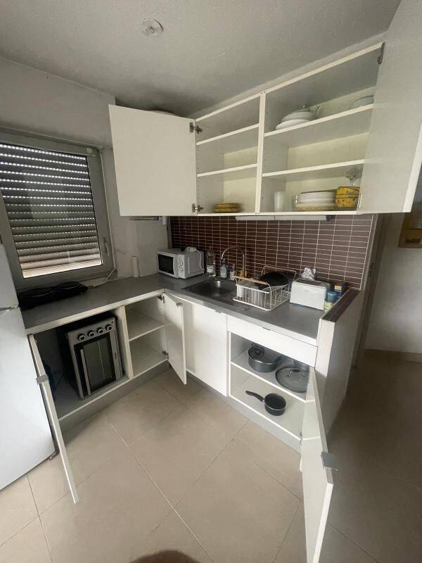 Grand studio de 27.83 m² Meublé avec loggia et parking — 7