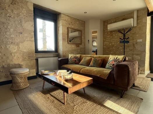 Appartement à louer 795 € 3 pièces 2 chambres 45 m² Étage 1/1 Lesparre-Médoc 33340