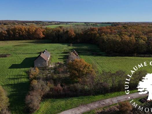 Maison à vendre 159 000 € 5 pièces 2 chambres 280 m² 58 542 m² de terrain Saint-Éloy-de-Gy 18110