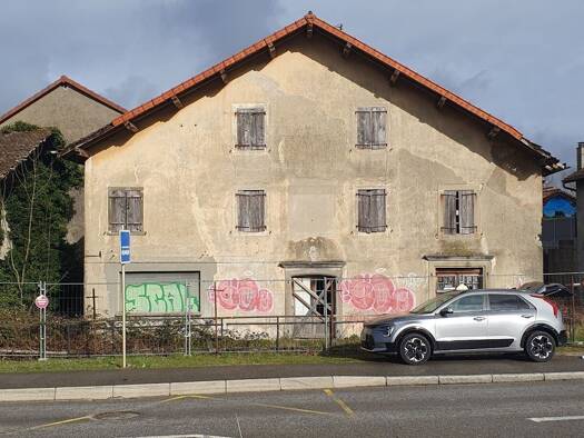 Maison à vendre 390 000 € 10 pièces 220 m² 950 m² de terrain Brenthonne 74890