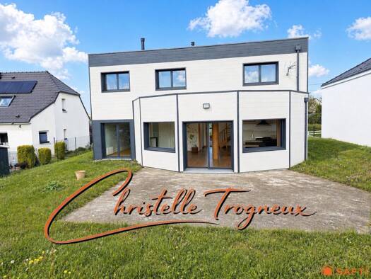 Pavillon à vendre 279 000 € 7 pièces 4 chambres 149 m² 1 006 m² de terrain Naours 80260