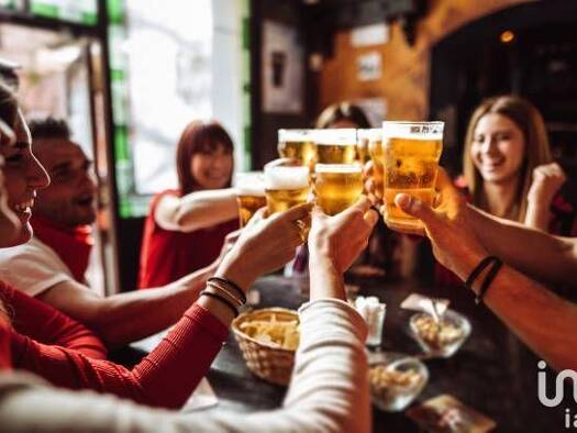 Local commercial à vendre 224 000 € 180 m² de surface de vente Montigny-le-Bretonneux 78180