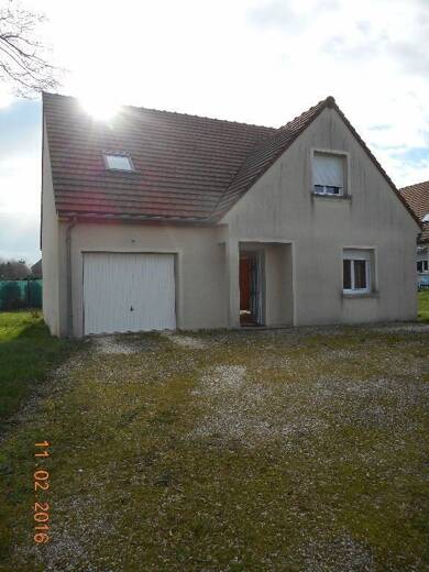 Maison à louer 1 054 € 4 pièces 3 chambres 113 m² 540 m² de terrain Cocherel 77440