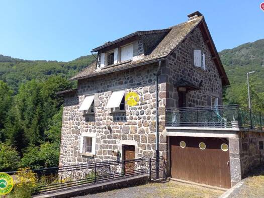 Maison à vendre 110 000 € 5 pièces 4 chambres 90 m² 300 m² de terrain Pierrefort 15230