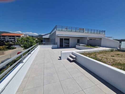 Appartement à vendre - neuf 749 000 € 4 pièces 3 chambres 105 m² dès le 30/09/2026 Nord La Ciotat 13600