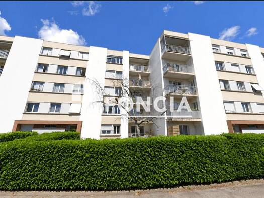 Appartement à louer 600 € 2 pièces 1 chambre 42,2 m² RDC Saverney Fontaine-lès-Dijon 21121