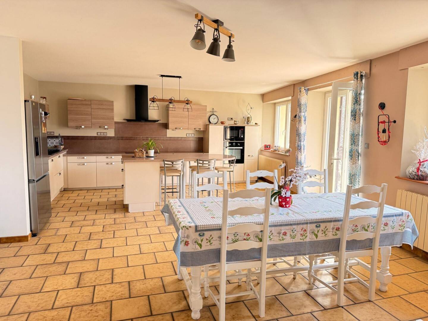 Maison à vendre, 224m², GRANDVELLE ET LE PERRENOT