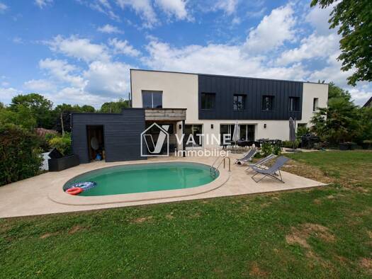 Maison à vendre 580 000 € 7 pièces 5 chambres 229 m² 2 945 m² de terrain Yvetot 76190