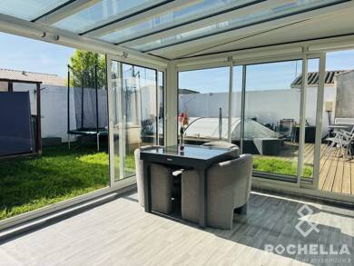 Maison de plain-pied à vendre 369 900 € 4 pièces 3 chambres 111 m² 283 m² de terrain Périgny 17180