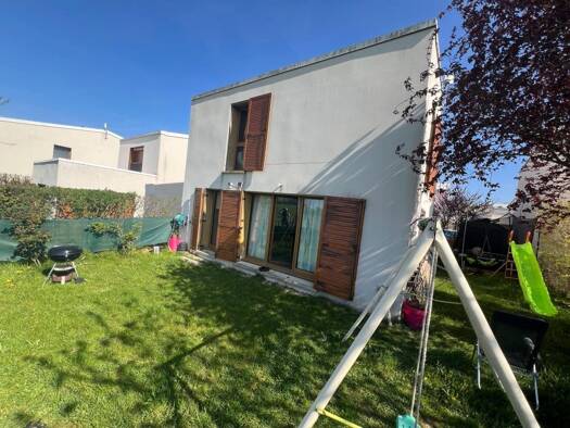 Maison à vendre 329 900 € 5 pièces 4 chambres 94 m² 244 m² de terrain Nord Menucourt 95180