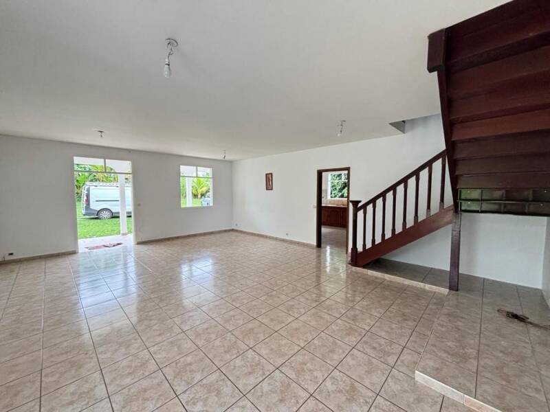 Maison à louer, 195m², CAPESTERRE BELLE EAU