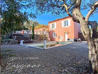 Villa à vendre 432 000 € 5 pièces 4 chambres 121 m² 1 836 m² de terrain Regusse 83630
