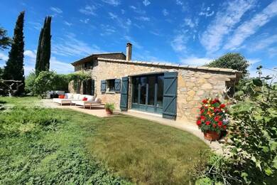 Ferme à vendre 780 000 € 7 pièces 4 chambres 163 m² 19 673 m² de terrain Carcès 83570