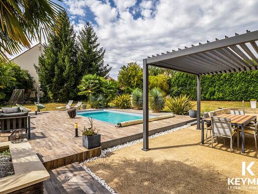 Maison à vendre 523 000 € 7 pièces 4 chambres 252 m² 1 164 m² de terrain Le Mesnil-en-Thelle 60530