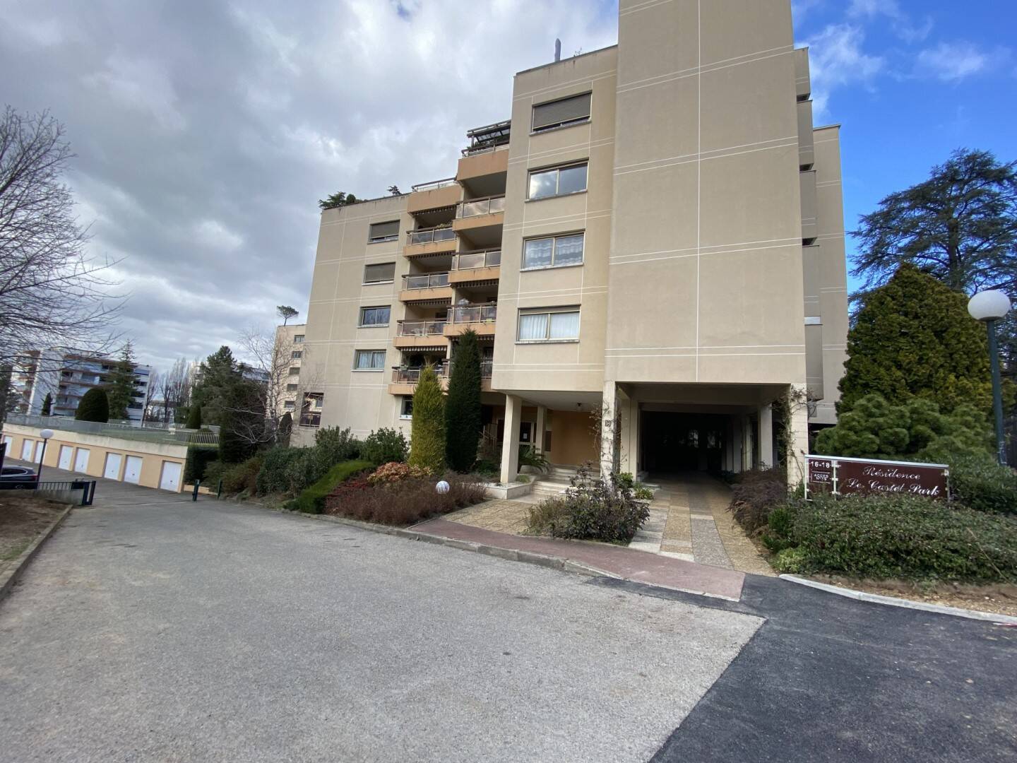 Maison à louer, 140m², SAINTE FOY LES LYON